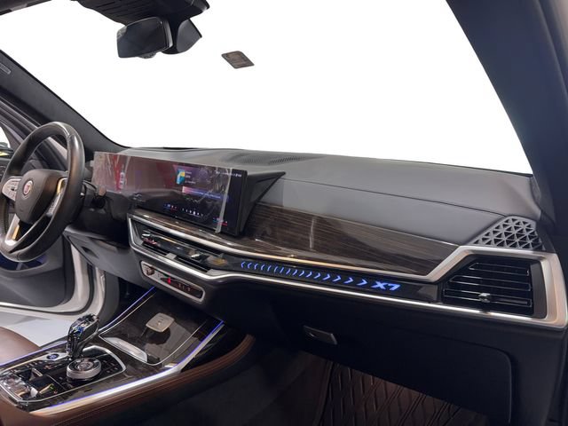 Used 2024 BMW ALPINA XB7 AWD/4WD image 12