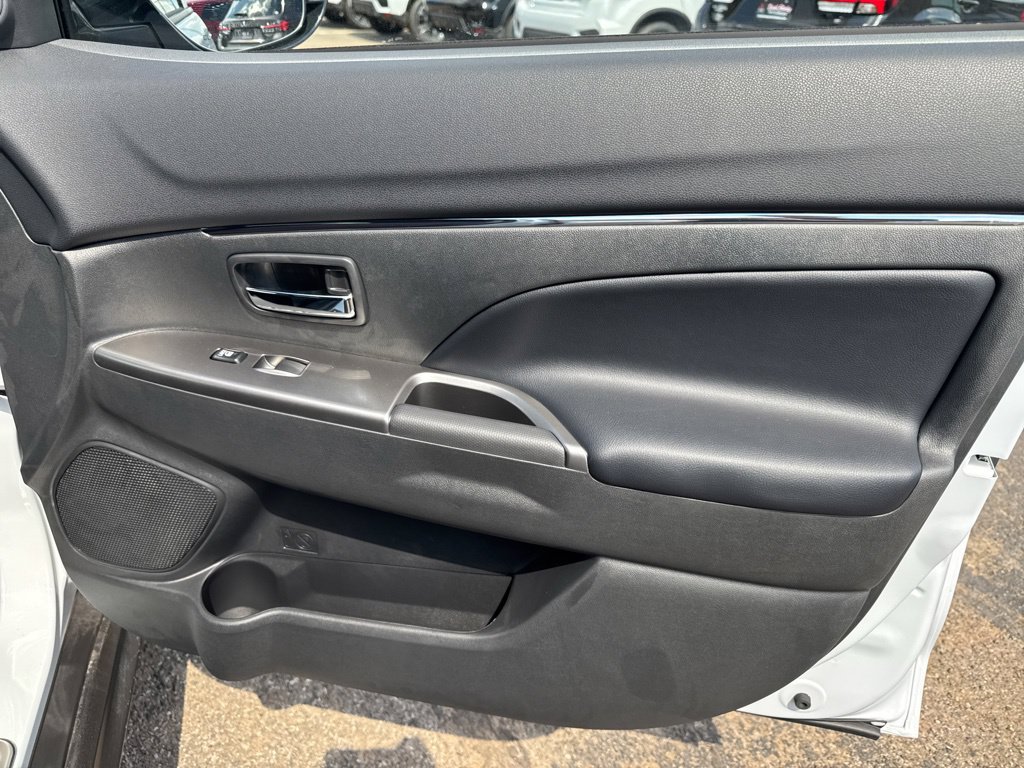 New 2027 Mitsubishi Outlander Sport SE FWD image 31