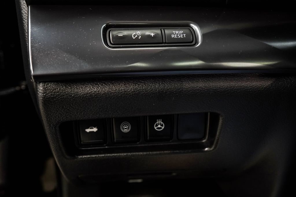 Used 2023 Nissan Maxima SR w/ Sport Mat Group image 42