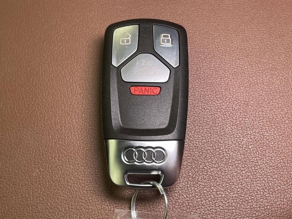 Used 2023 Audi Q5 2.0T Premium w/ Convenience Package AWD/4WD image 43