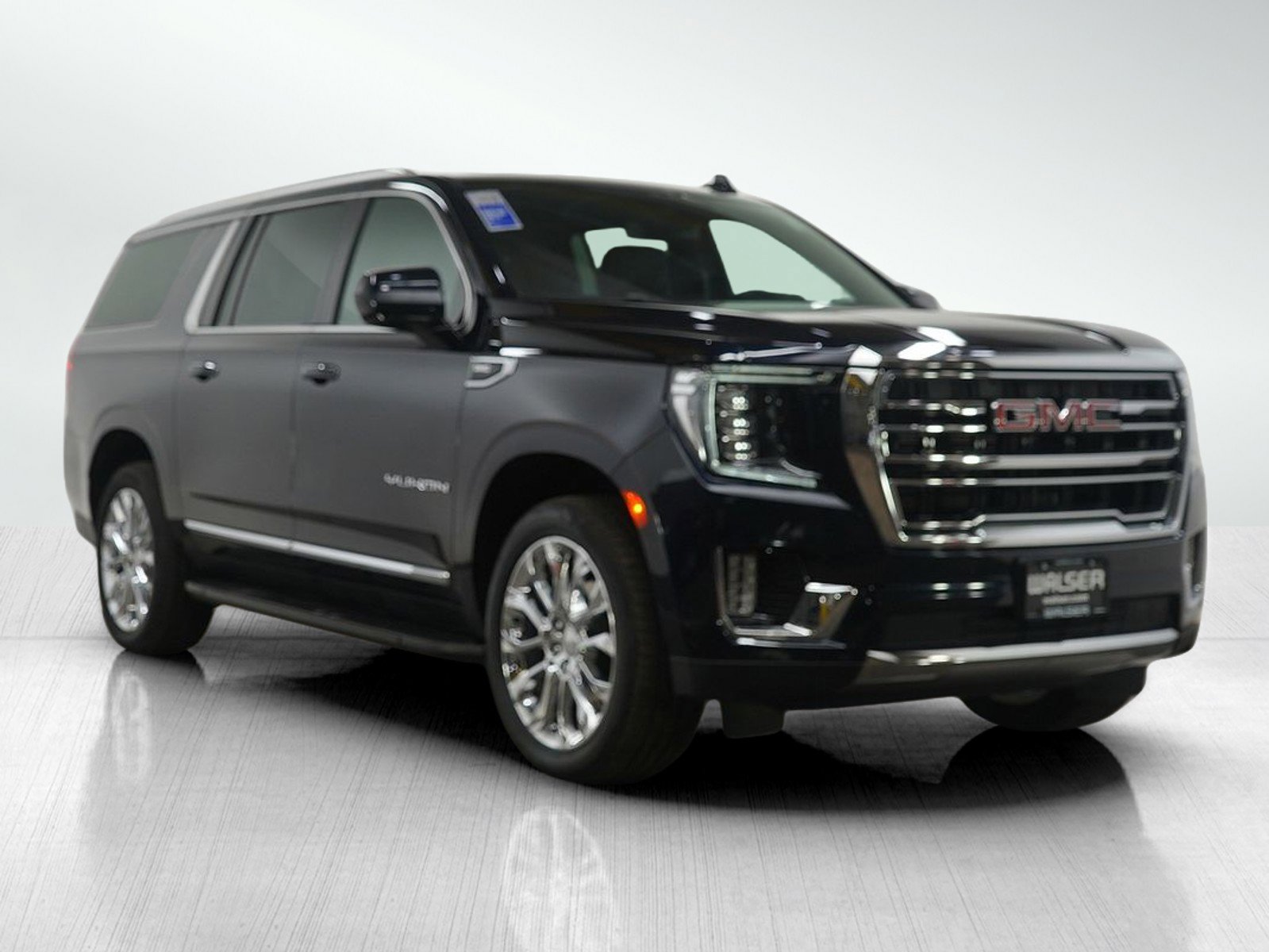 Used 2023 GMC Yukon XL SLT image 7