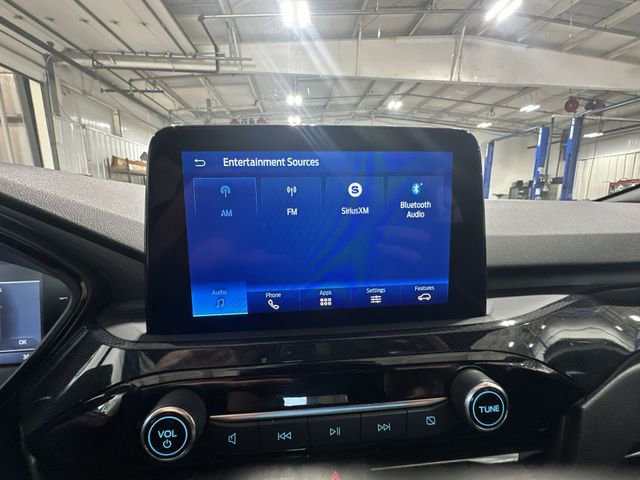 Used 2025 Ford Escape ST-Line FWD image 16