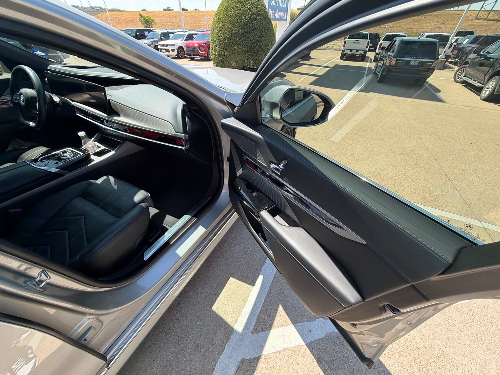 Used 2024 BMW i7 eDrive50 RWD image 22