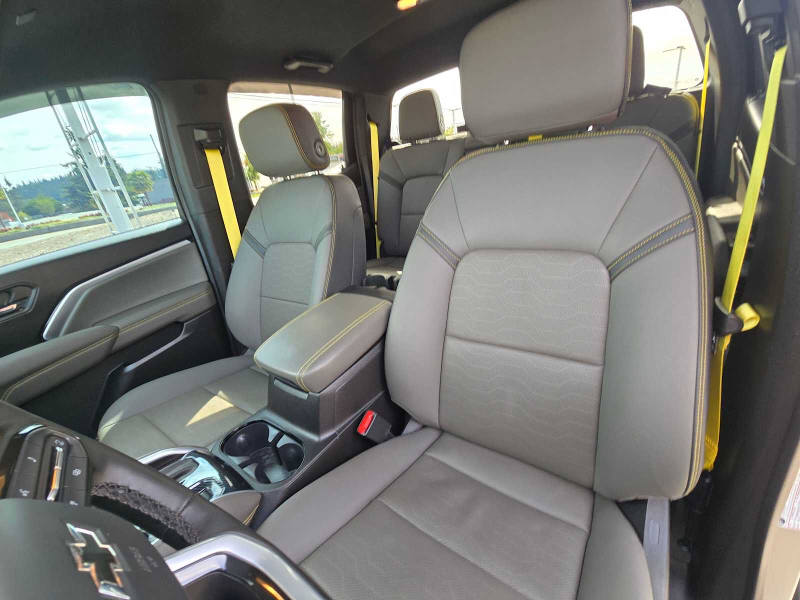 Used 2024 Chevrolet Colorado ZR2 w/ ZR2 Convenience Package III AWD/4WD image 22