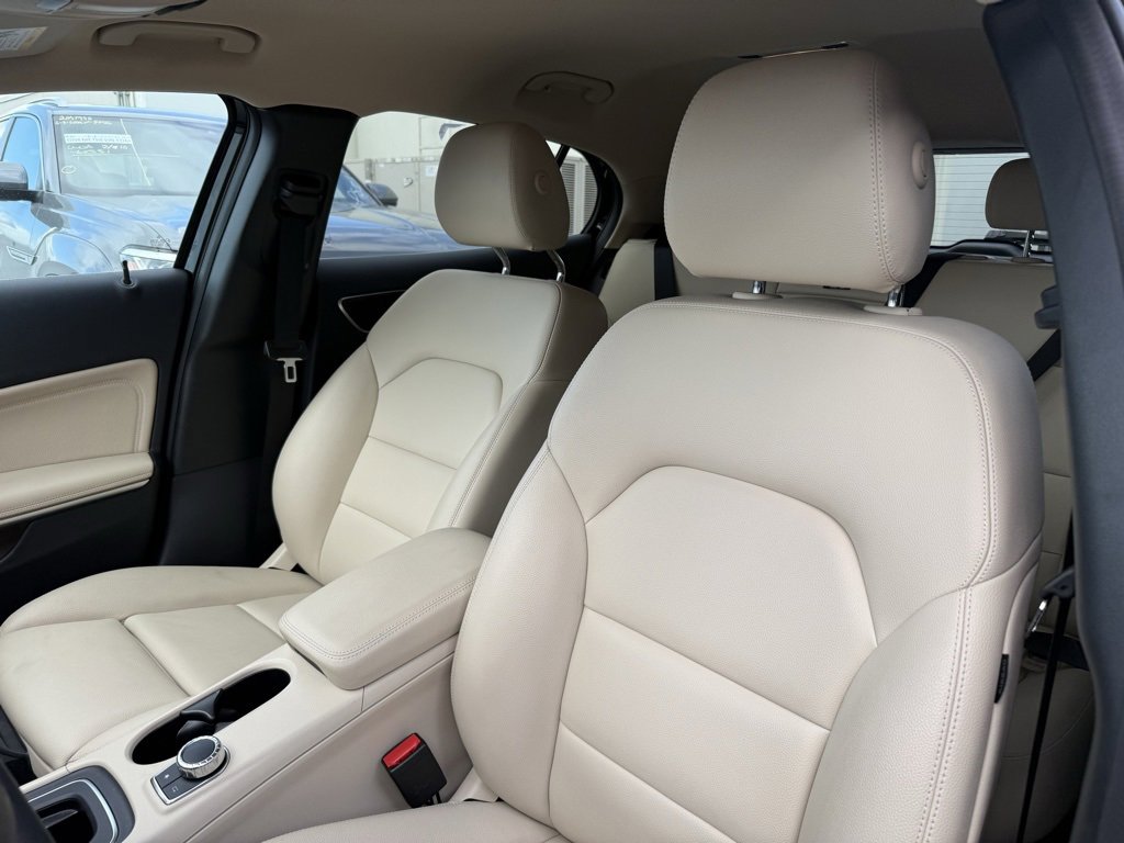 Used 2018 Mercedes-Benz GLA 250 4MATIC image 4