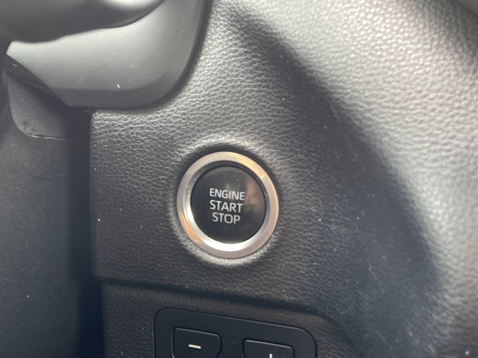 Used 2022 Toyota Tundra SR5 AWD/4WD image 23