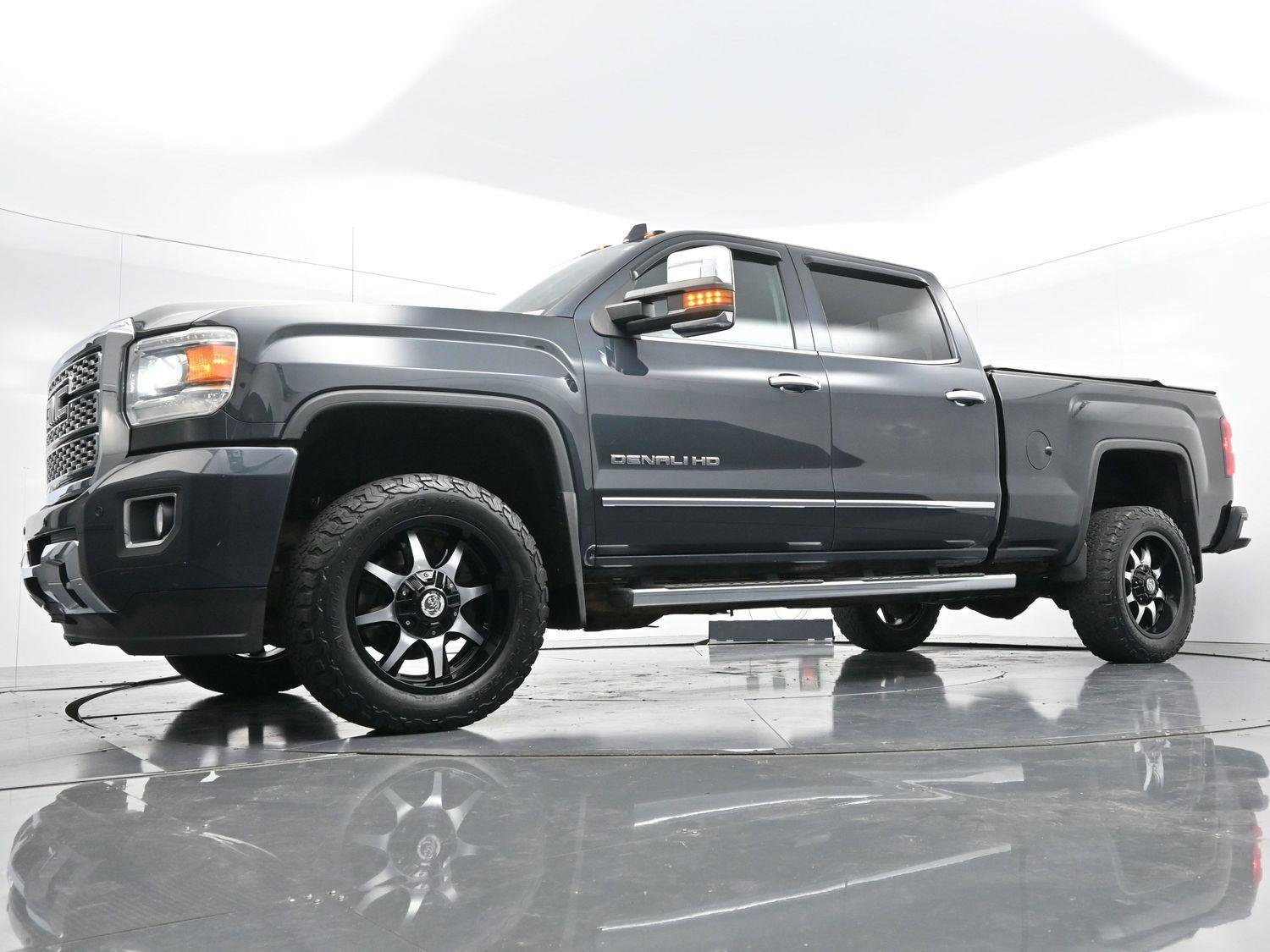 Used 2018 GMC Sierra 2500 Denali w/ Duramax Plus Package image 45