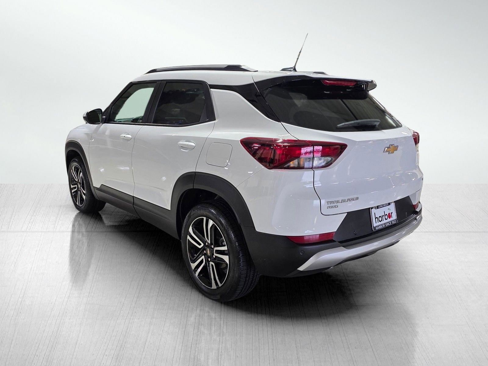 Used 2024 Chevrolet TrailBlazer LT w/ Convenience Package image 9