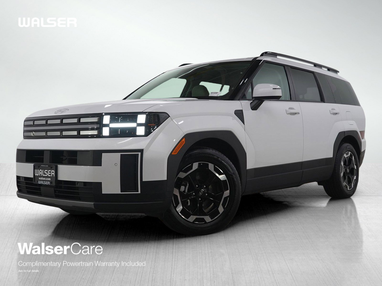 Used 2025 Hyundai Santa Fe SEL image 1