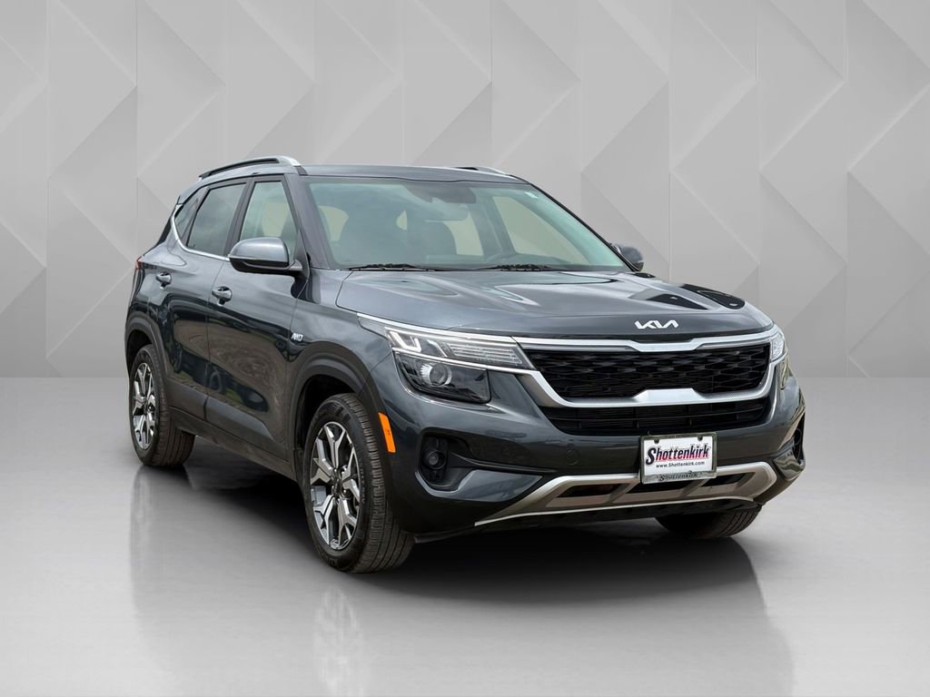Certified 2023 Kia Seltos EX AWD/4WD image 3