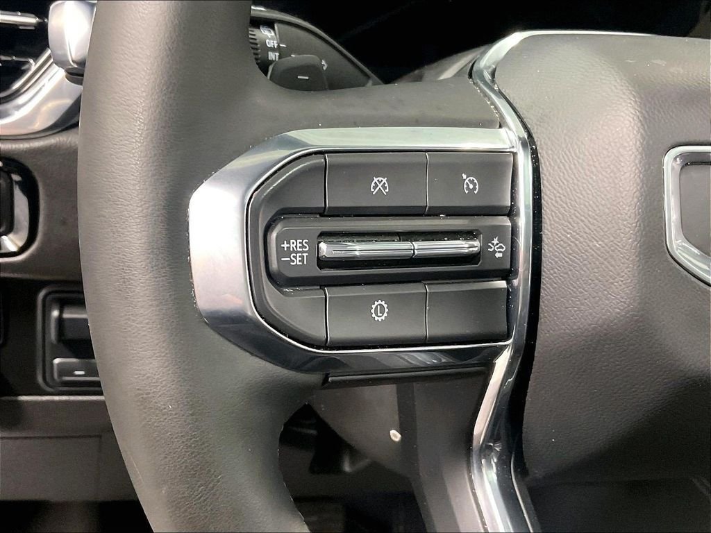 Used 2025 GMC Yukon XL Elevation w/ Elevation Premium Package AWD/4WD image 24