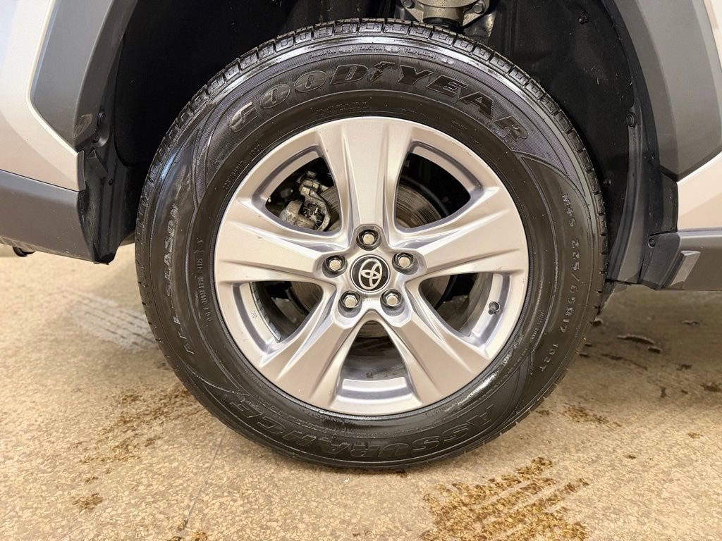 Used 2024 Toyota RAV4 XLE image 20