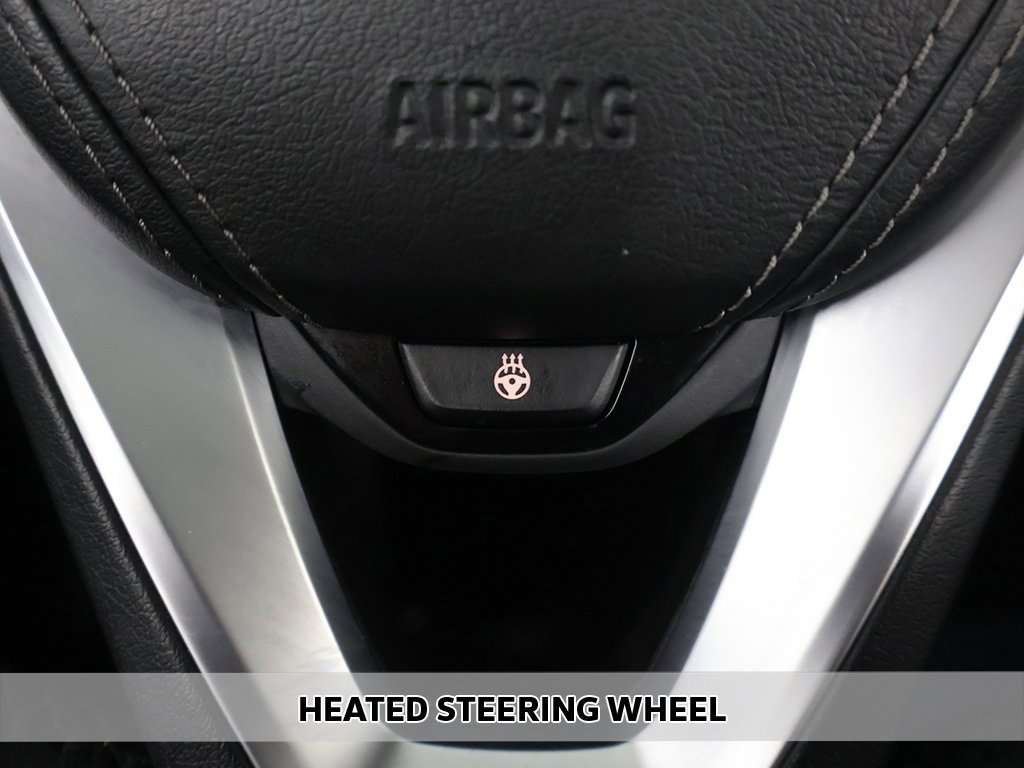 Used 2022 BMW 740i xDrive w/ Premium Package image 10