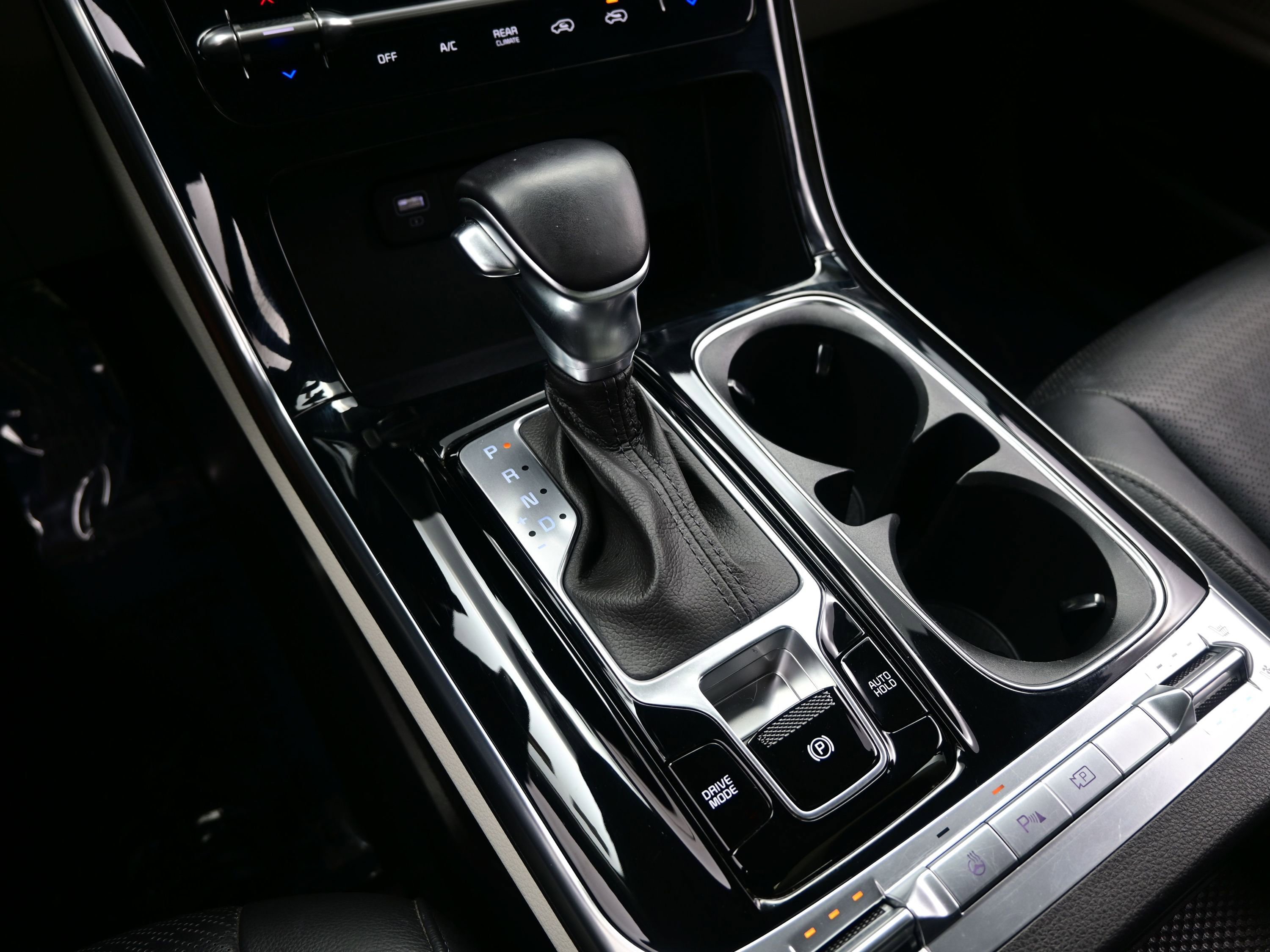 Used 2022 Kia Carnival SX Prestige image 23