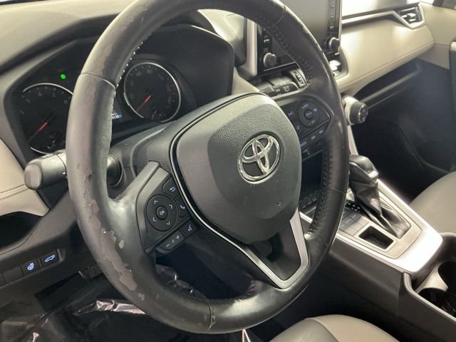 Used 2019 Toyota RAV4 XLE Premium w/ Cold Weather Package AWD/4WD image 37