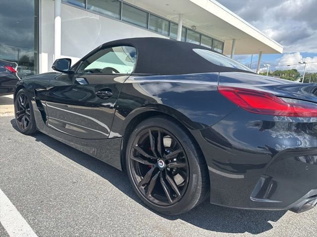Used 2022 BMW Z4 M40i w/ Premium Package image 14