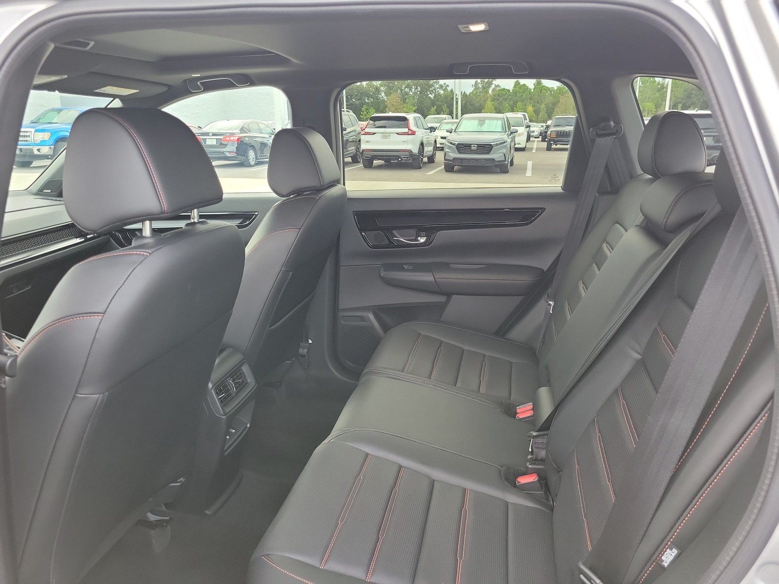 Used 2025 Honda CR-V Sport Touring image 29