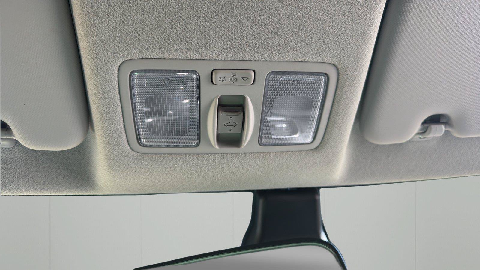 Used 2024 Hyundai Venue SEL FWD image 21