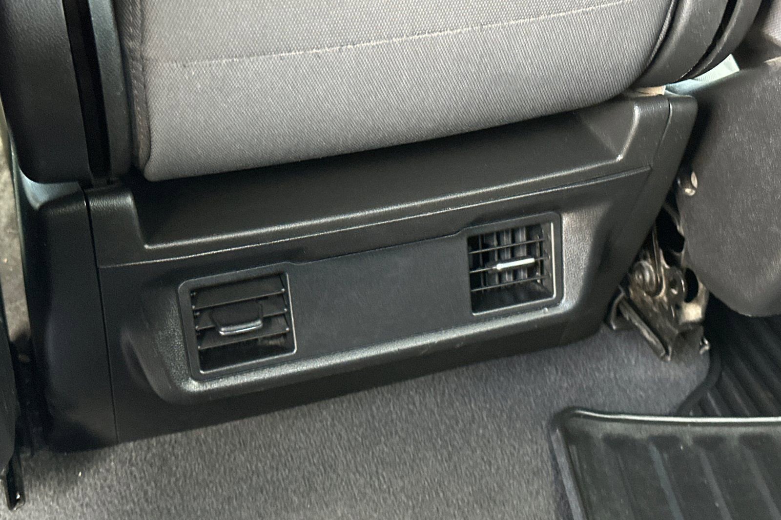 Used 2024 Chevrolet Silverado 3500 LT image 15