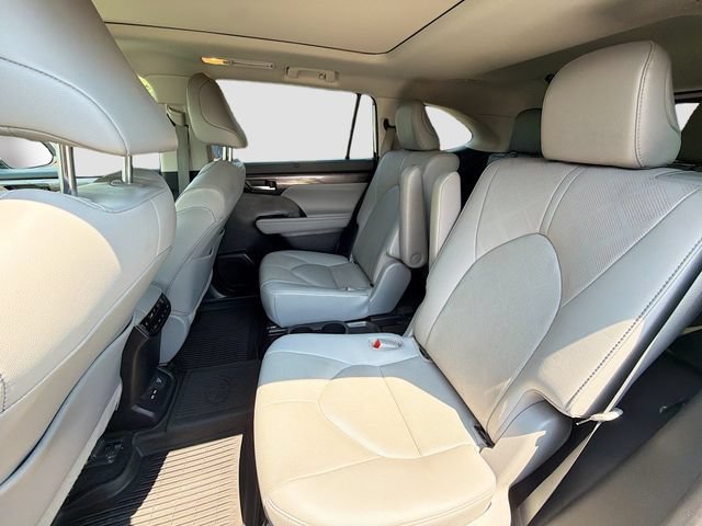 Used 2021 Toyota Highlander Platinum AWD/4WD image 22