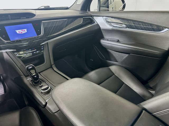 Used 2022 Cadillac XT6 Premium Luxury AWD/4WD image 31