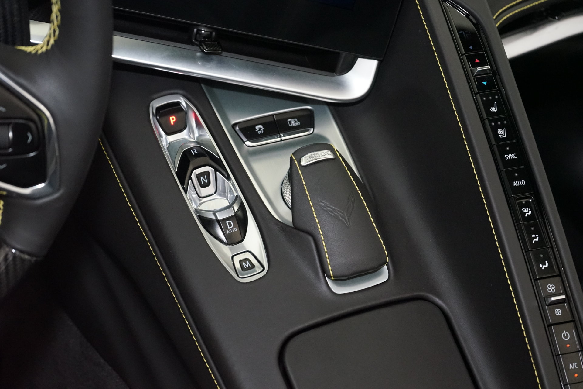 Used 2024 Chevrolet Corvette Z06 RWD image 16