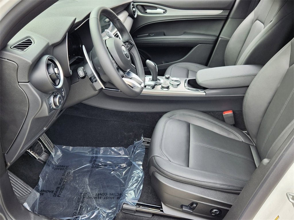 New 2025 Alfa Romeo Stelvio Sprint w/ Convenience Package image 6