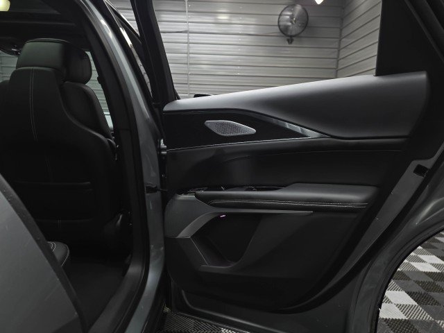 Used 2024 Cadillac Lyriq Sport AWD/4WD image 37