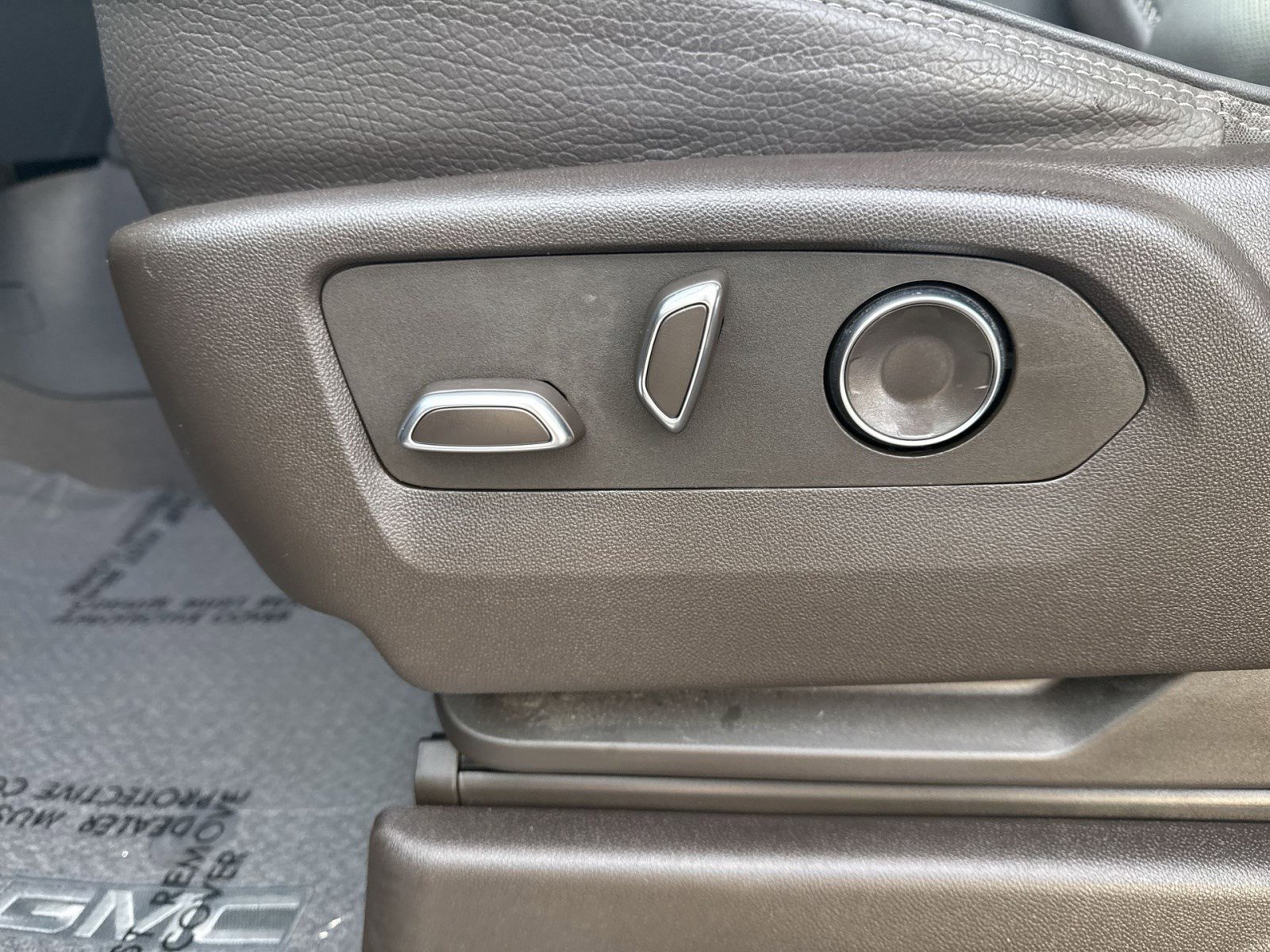 Used 2024 GMC Yukon Denali w/ Max Trailering Package image 14