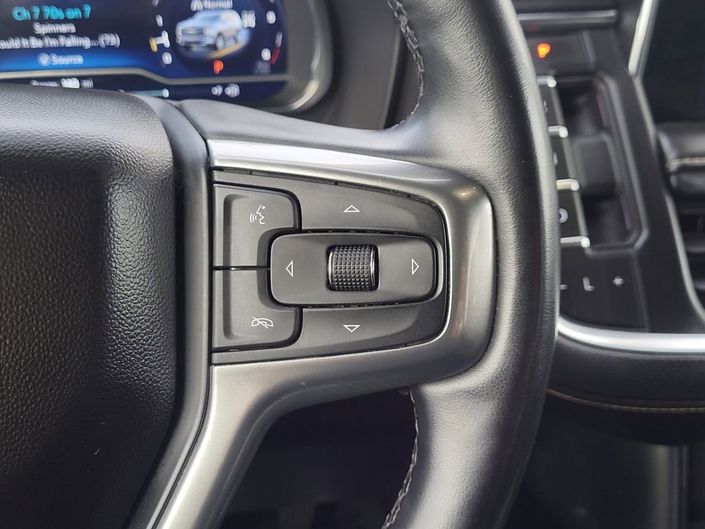 Used 2023 Chevrolet Suburban Premier image 18