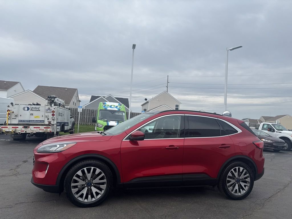 Used 2020 Ford Escape Titanium w/ Titanium Premium Package 2.0 FWD image 9