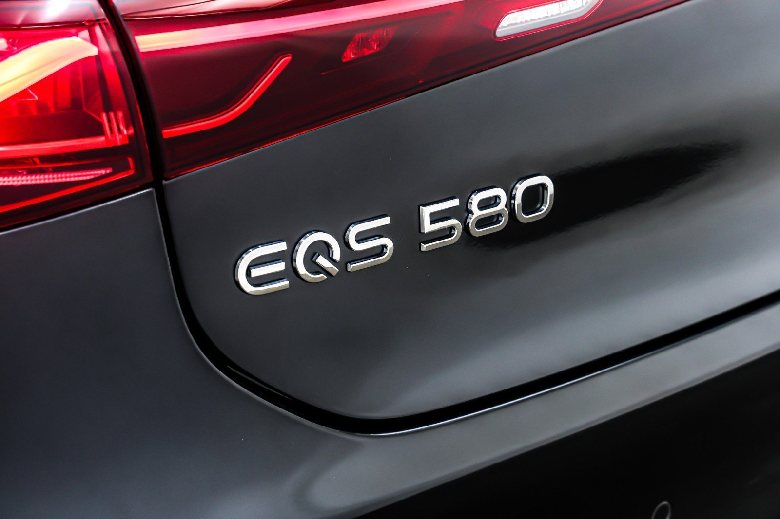 Certified 2022 Mercedes-Benz EQS 580 4MATIC Sedan image 11