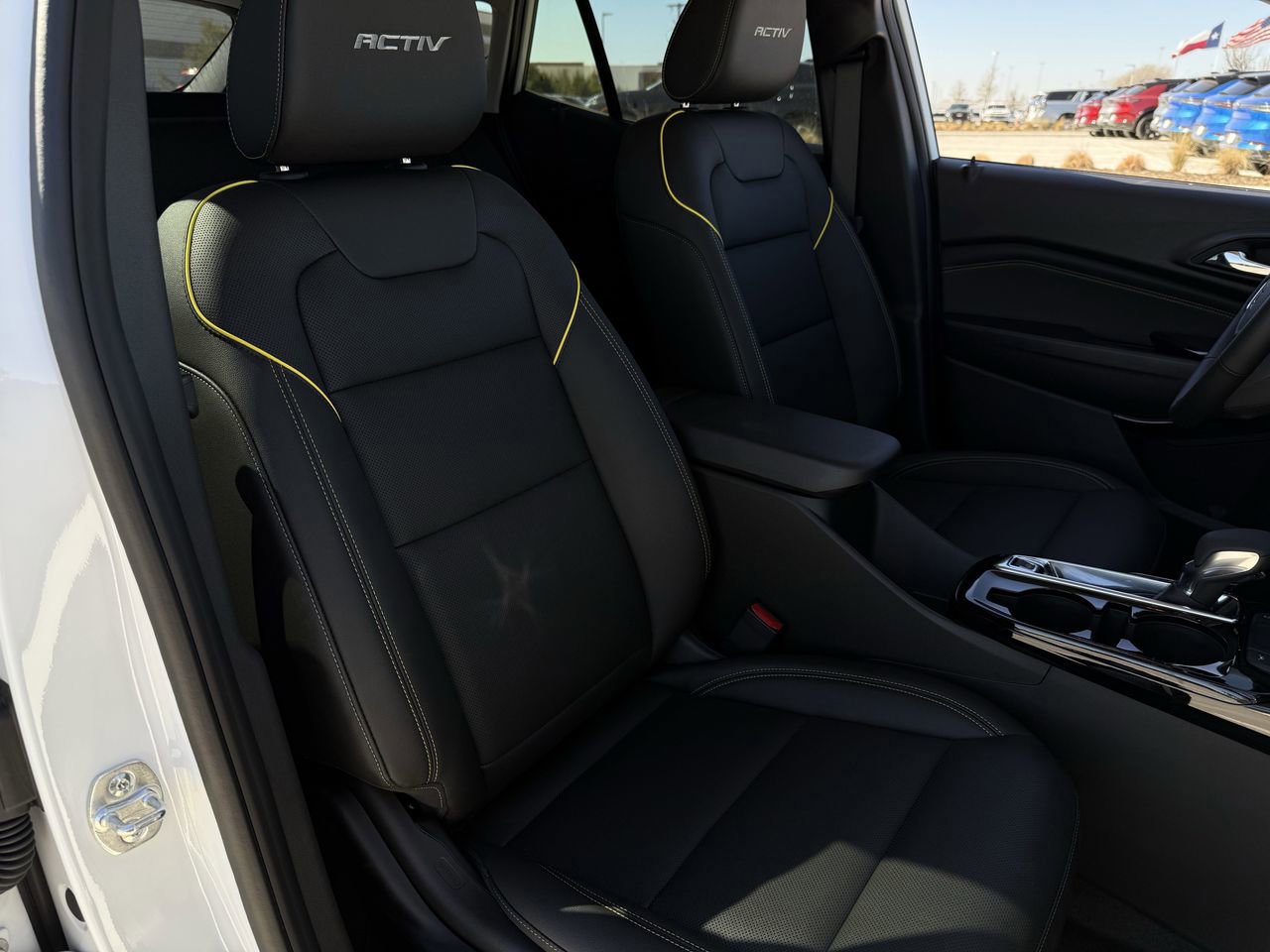 New 2026 Chevrolet Trax ACTIV w/ Sunroof Package FWD image 25