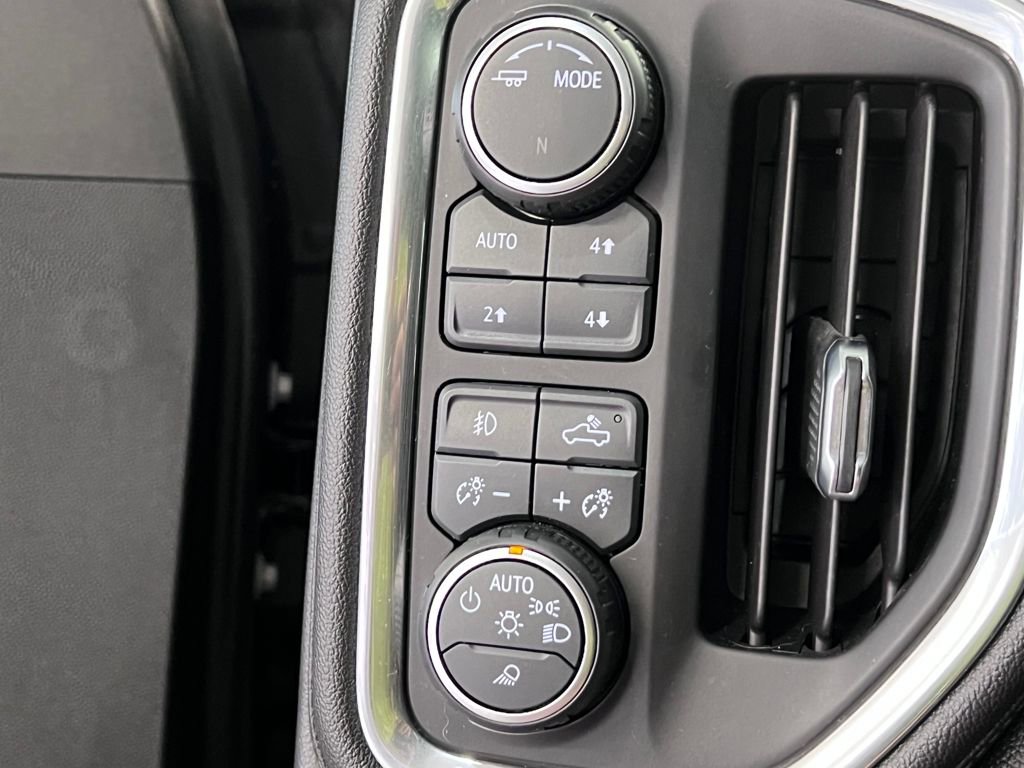 Used 2021 Chevrolet Silverado 1500 LT Trail Boss image 28