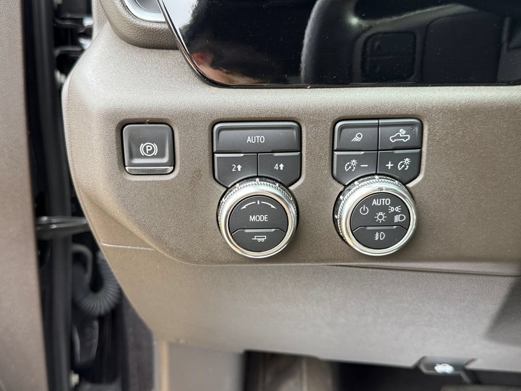 Used 2025 GMC Sierra 1500 SLT AWD/4WD image 19