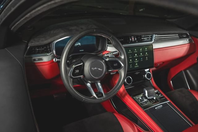 Used 2022 Jaguar F-PACE SVR AWD/4WD image 36
