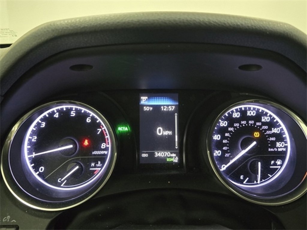 Used 2019 Toyota Camry LE image 23