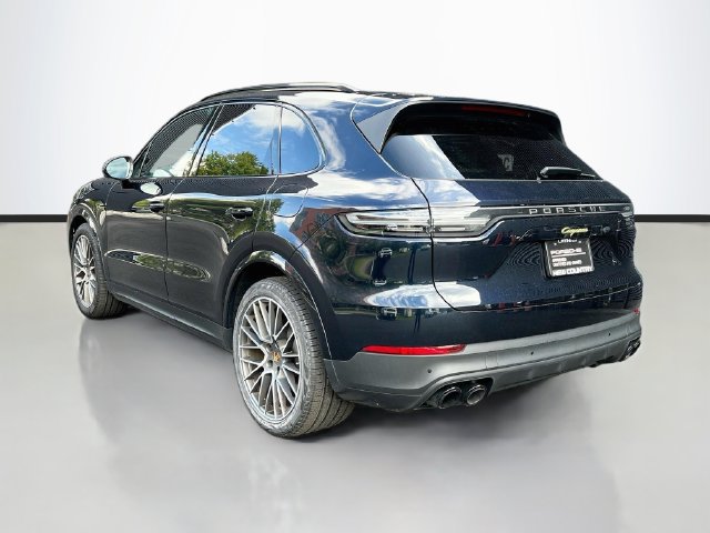 Certified 2023 Porsche Cayenne Platinum Edition AWD/4WD image 3
