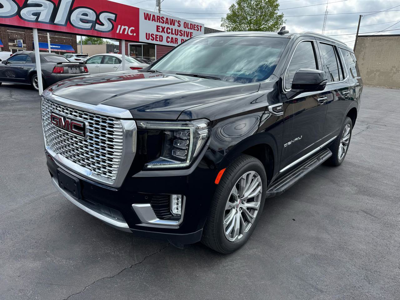 Used 2023 GMC Yukon Denali w/ LPO, Floor Liner Package