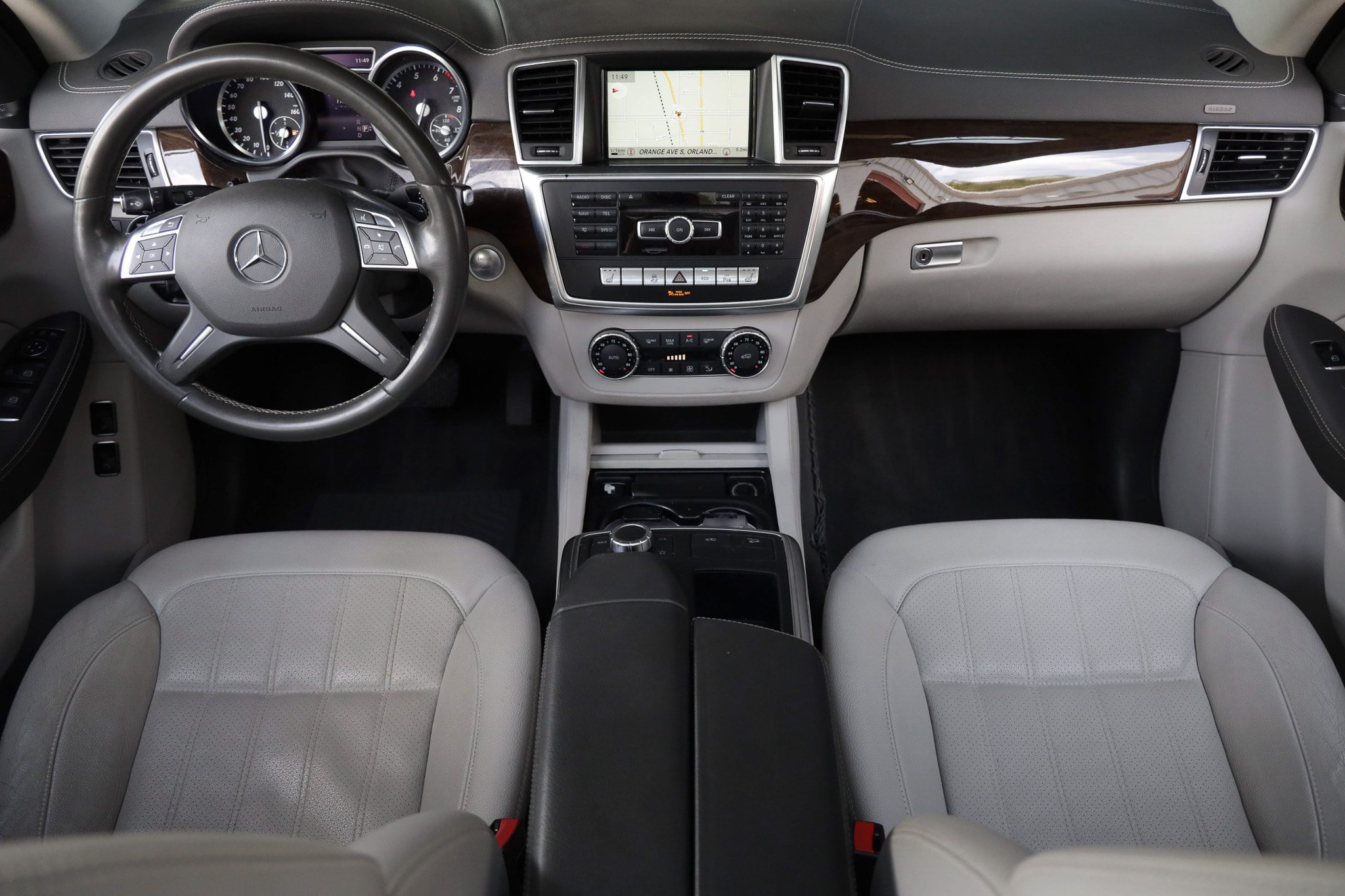 Used 2015 Mercedes-Benz GL 450 4MATIC image 2