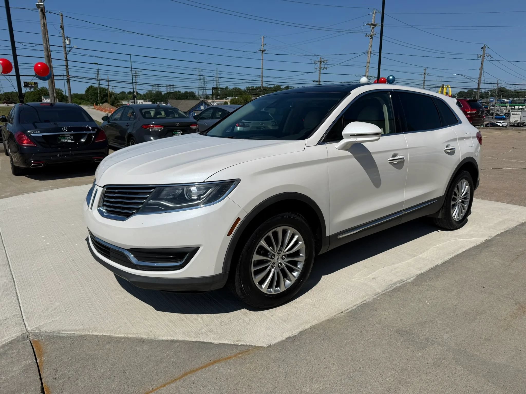 Used 2016 Lincoln MKX Select w/ Select Plus Package AWD/4WD image 6