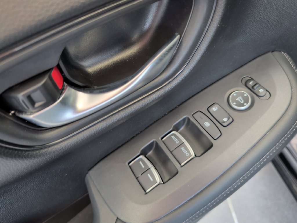 Used 2025 Honda Accord SE image 14