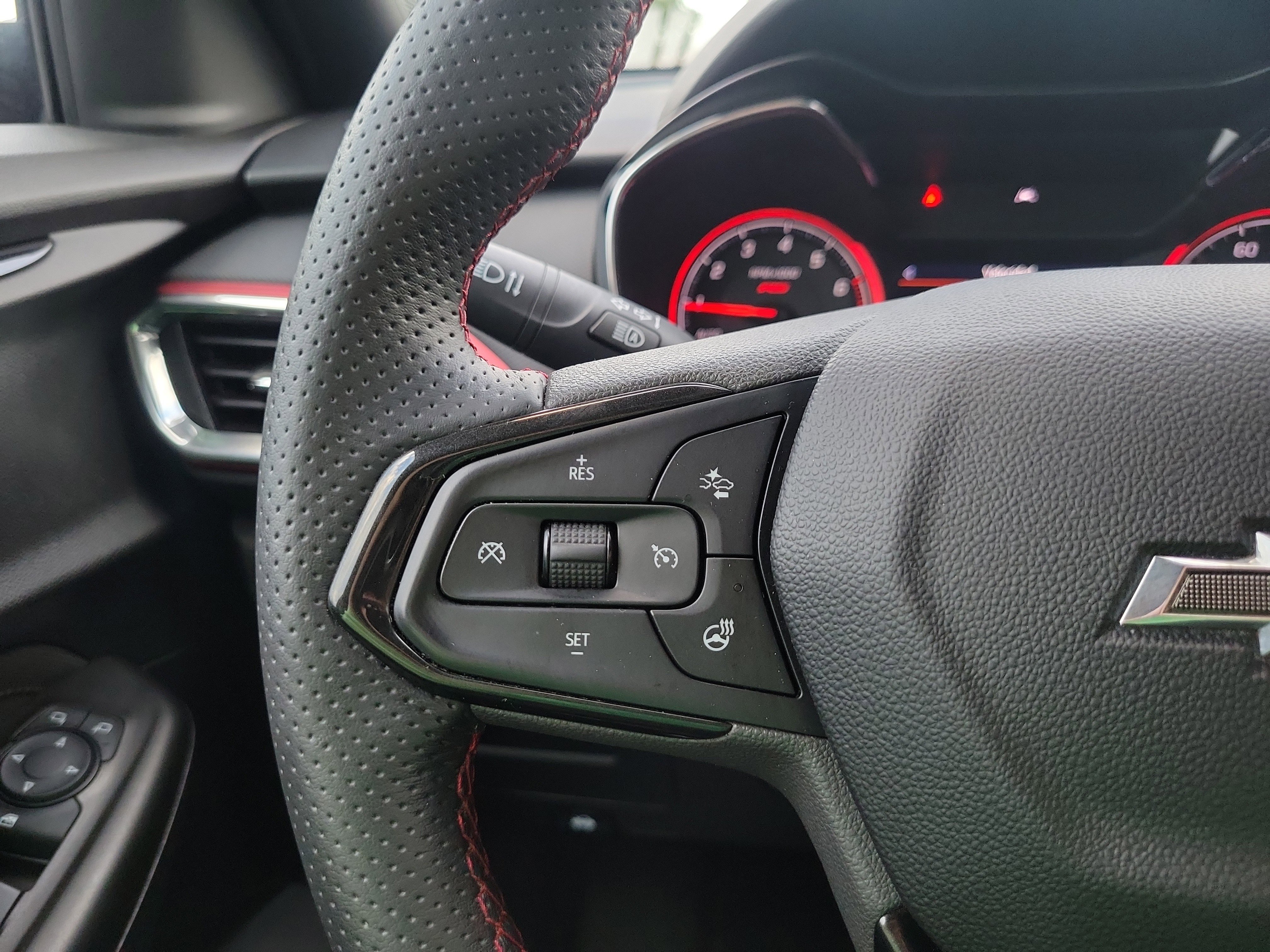 Used 2023 Chevrolet TrailBlazer RS w/ Technology Package image 16