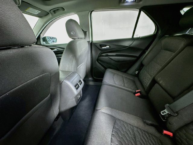 Used 2020 Chevrolet Equinox LT FWD image 22