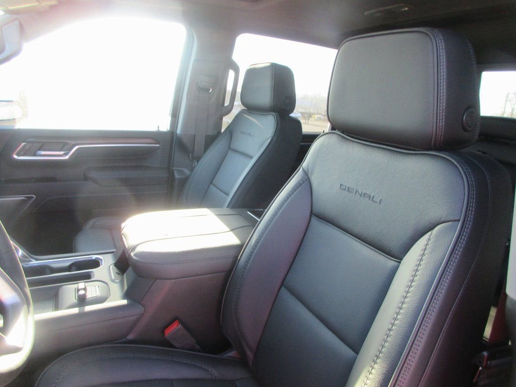 New 2026 GMC Sierra 3500 Denali w/ Denali Reserve Package image 14