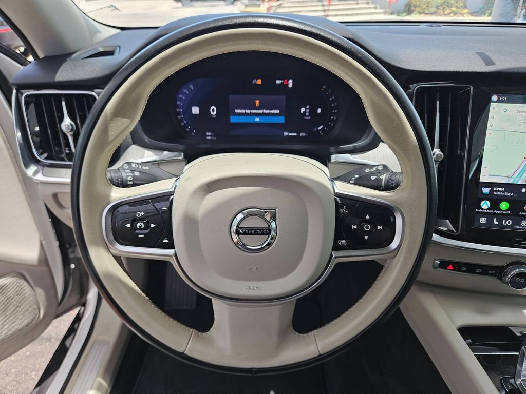 Used 2025 Volvo V60 B5 Cross Country Plus AWD/4WD image 16