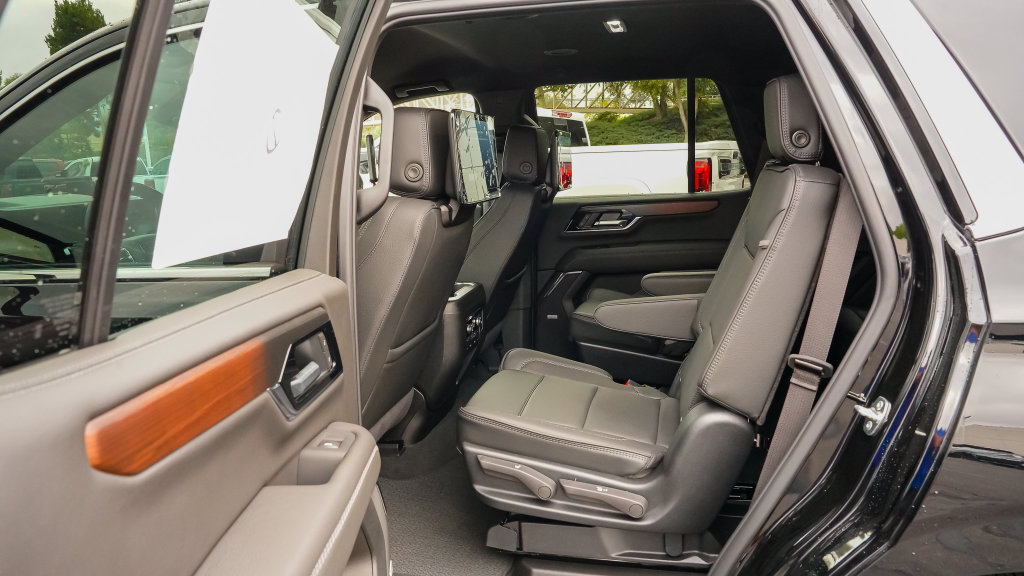 New 2026 GMC Yukon Denali w/ Advanced Technology Package AWD/4WD image 8
