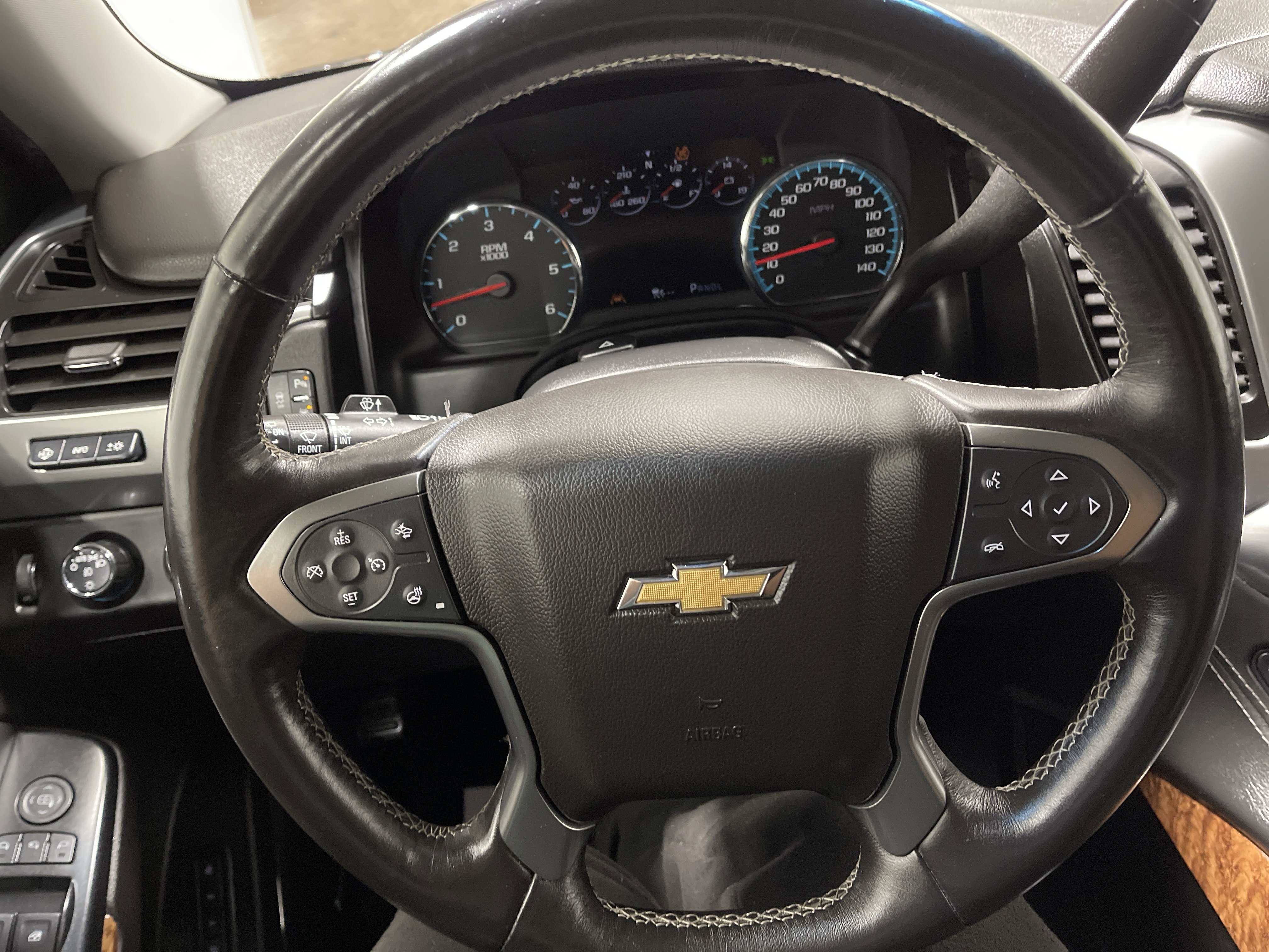 Used 2017 Chevrolet Suburban Premier image 31