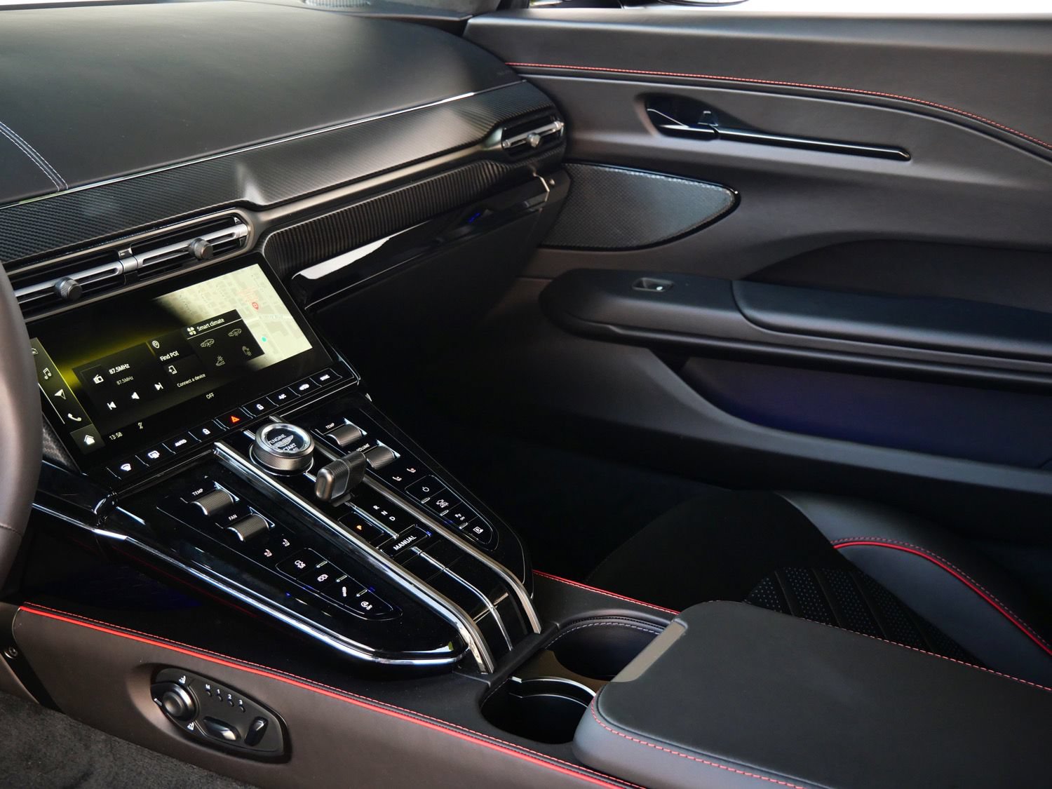 New 2026 Aston Martin V8 Vantage S RWD image 19
