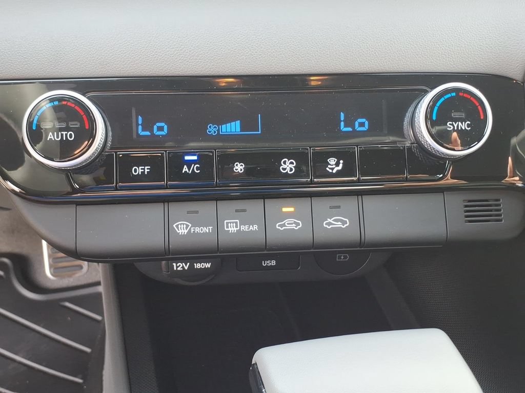 New 2026 Hyundai Elantra Sport FWD image 22